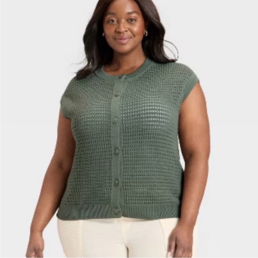Universal Thread Olive Green Crochet Button-Front Sleeveless Cardigan